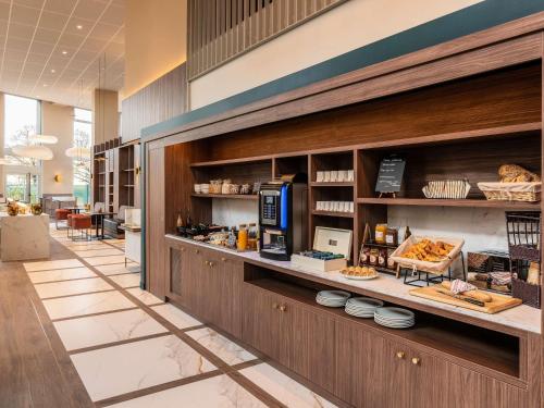 Makanan di atau berdekatan hotel