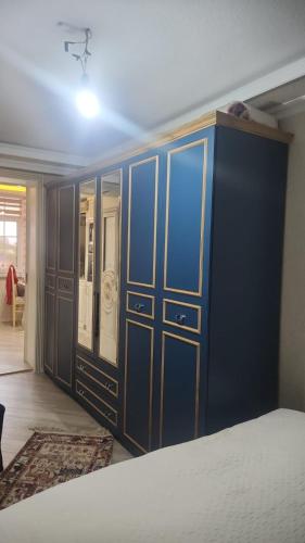 Кровать или кровати в номере Luxury Family Apartment near Stadium