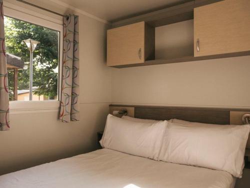 Mobil-home confortable pour 4 pers avec terrasse à San Sebastián - API-1-52-467