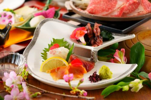 旅館の敷地内または近くでの食事または食べ物