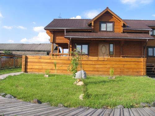 Κήπος έξω από το Cottage Radomyshl'