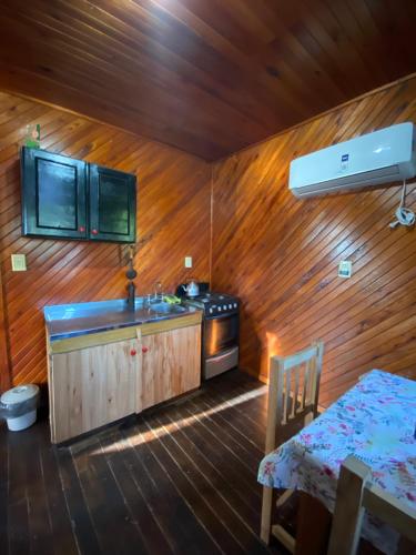 Η κουζίνα ή μικρή κουζίνα στο Las Cabañas del Norte