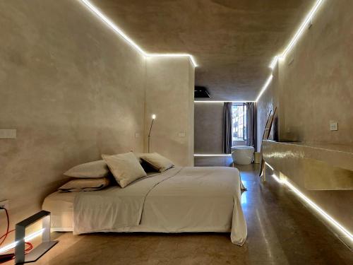 DUNE at Spanish Steps Luxury Apartment-Suite photo 53