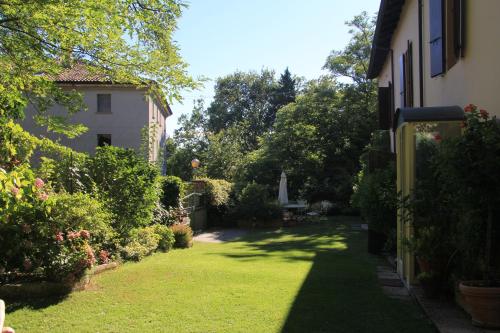 Giardino di Room & Breakfast Nel Borgo Scipione