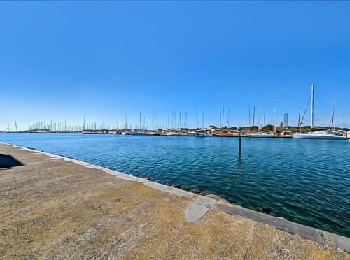 Piscine, Tennis & Vue sur le Port
