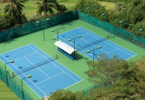 Attività di tennis o squash presso il resort o nelle vicinanze