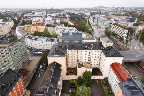 Nespecifikovaný výhled na destinaci Helsinky nebo výhled na město při pohledu z apartmánu
