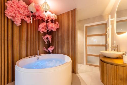 Suite Naïkan, Balneo & Atmosphère Zen Japonaise