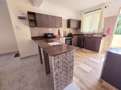 Gallery image of Seaside Furnished 2-Bedroom with 3 Balconies near Mtwapa Coba Cabbana Beach in Mtwapa