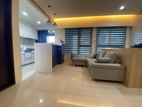 Fotografie z fotogalerie ubytování W Modern Loft MRT Station Exquisite Apartment v destinaci Xindian