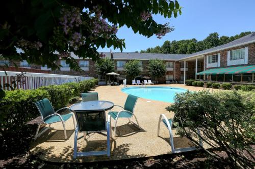 Gallery image of Country Inn & Suites by Radisson, Charlotte I-85 Airport, NC in Charlotte