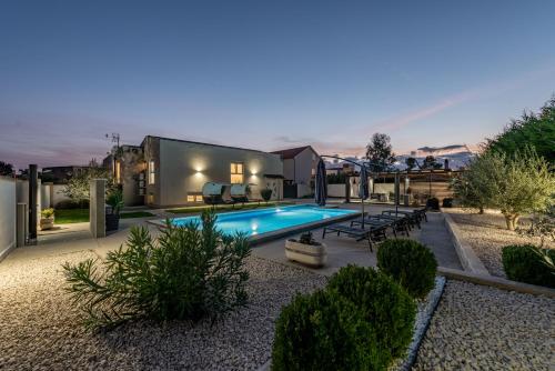 Villa Miranda with pool