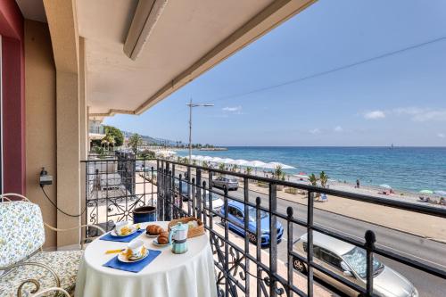 Victoria Beach Apartments