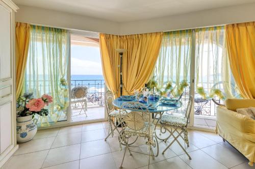Victoria Beach Apartments