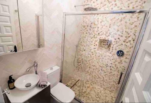 Panoramic Sea & Beach views luxury 2 bedroom Apt