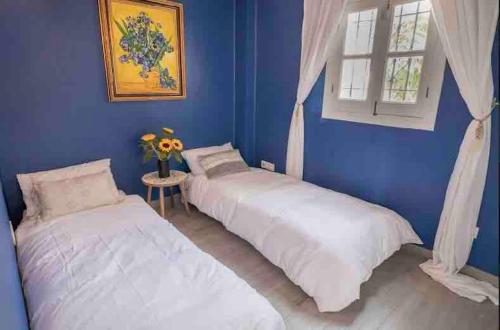 Panoramic Sea & Beach views luxury 2 bedroom Apt