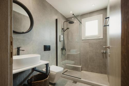 Bilik mandi di Goudelis Apartments