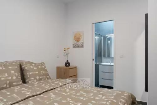 Giường trong phòng chung tại Roomies Luxembourg Centre Gare