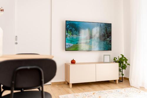 Televisyen dan/atau pusat hiburan di Apartmani Ivica i Mirica