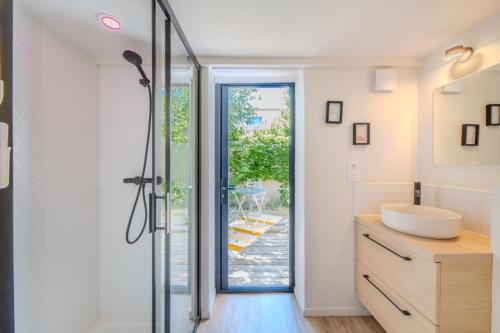 Le Cocon I - Private garden terrace with parking