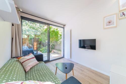Le Cocon I - Private garden terrace with parking