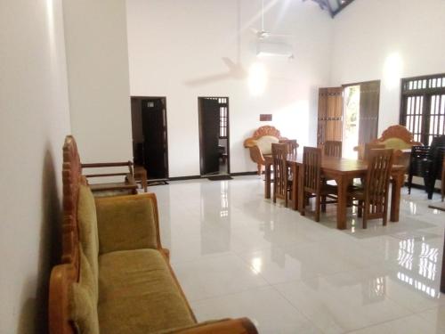 Posezení v ubytování Dambulla Cashew Garden Villa