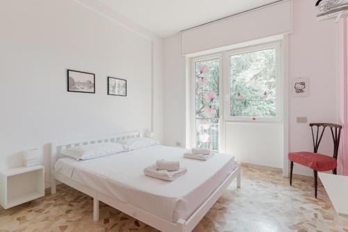 GuestHost - Bright Apartment near MM1 Turro