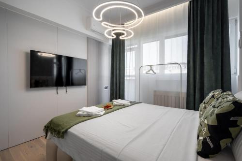 Foto City - Center 1BR with Private Balcony 2