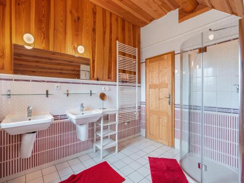Chalet Lazny by Interhomeにあるバスルーム