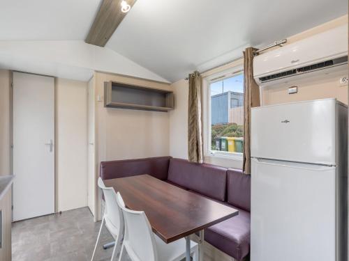 Kuchyň nebo kuchyňský kout v ubytování Holiday Home Prima by Interhome
