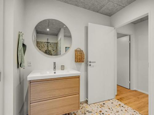 Holiday Home Liutulf - 350m to the fjord by Interhomeにあるバスルーム