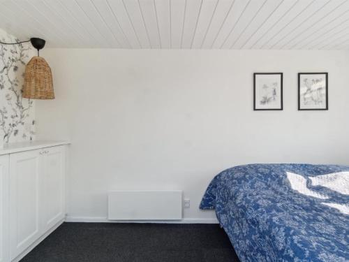 Ένα ή περισσότερα κρεβάτια σε δωμάτιο στο Holiday Home Thrym - 2-5km from the sea by Interhome