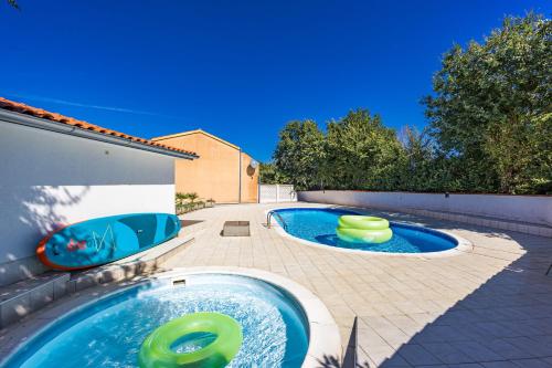 Charming Pool Apartment Liznjan - Buneta