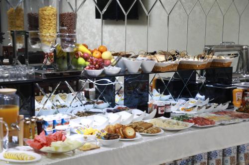 Makanan di atau berdekatan aparthotel ini