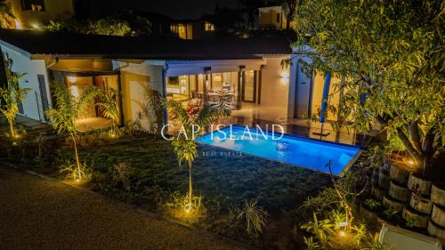 Kolam renang di atau dekat dengan Villa Metal House, Contemporary & Peaceful