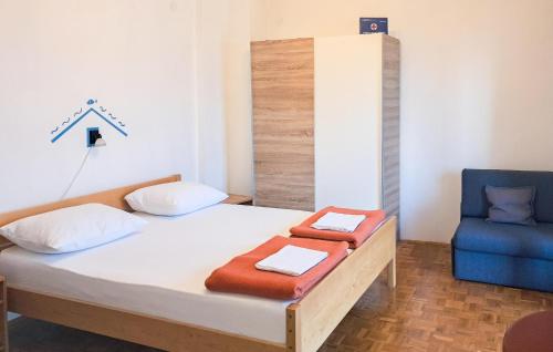 Stunning Apartment In Novi Vinodolski With Wifi
