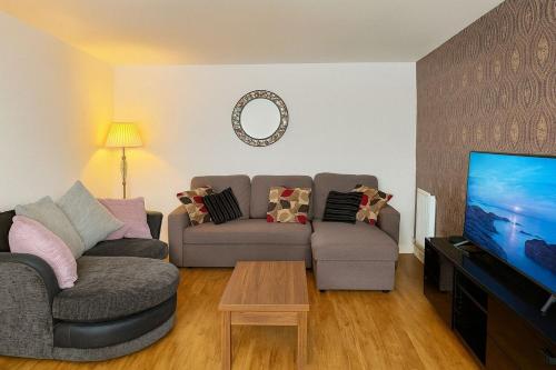 Χώρος καθιστικού στο Spacious I Off Street Parking I Families & Contractors