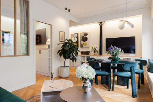 La Suite - Voltaire II - 2 bedrooms with AC
