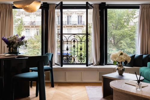 La Suite - Voltaire II - 2 bedrooms with AC