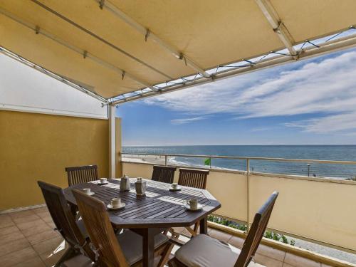 Grau d'Agde : Appartement 3 pièces avec terrasses à 20m de la plage - FR-1-423-265