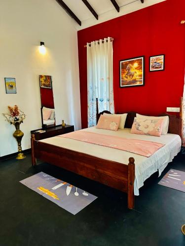 Ein Bett oder Betten in einem Zimmer der Unterkunft Charitha Rest