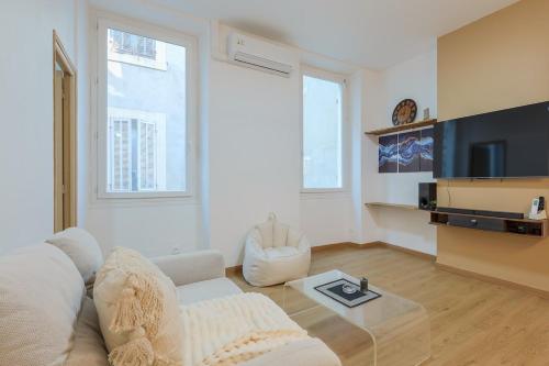 Comfortable apartment on Cours Julien