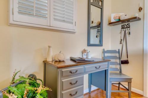 Φωτογραφία από το άλμπουμ του Spacious 3BR home in convenient location σε Collinsville