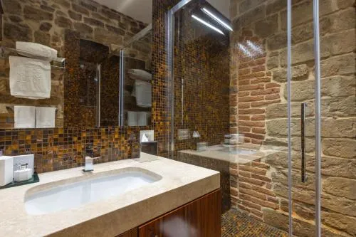 Donati Luxury Tower Suites photo 54