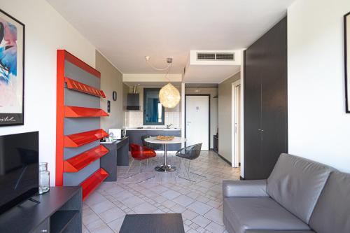 Χώρος καθιστικού στο CasAlbergo - Superior Lake Apartments by LVG Hotel Collection