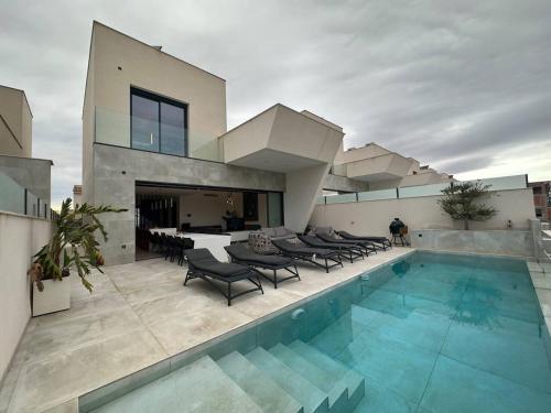 Villa royale con piscina privada y sauna