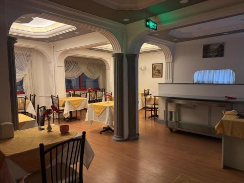 Εστιατόριο ή άλλο μέρος για φαγητό στο S Çelik Royal Otel