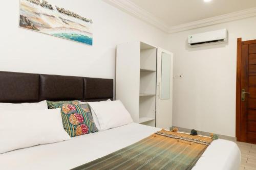 Ένα ή περισσότερα κρεβάτια σε δωμάτιο στο Beautiful unique 1 bedroom apartment