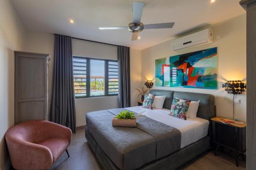 Postel nebo postele na pokoji v ubytování Coral Estate Ocean View Apartments