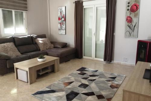 Zona de estar de Villa - Sleeps 4 - Pool - Patio - Parking